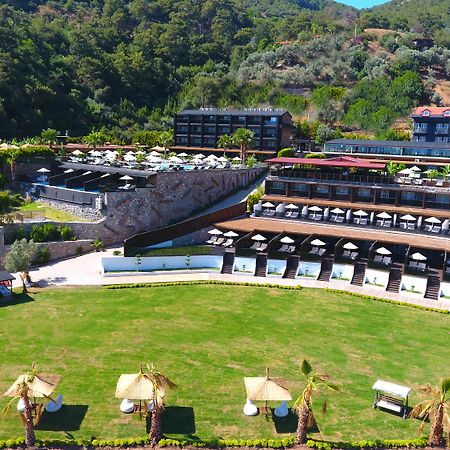 Manaspark Deluxe Hotel 올루데니스 외부 사진