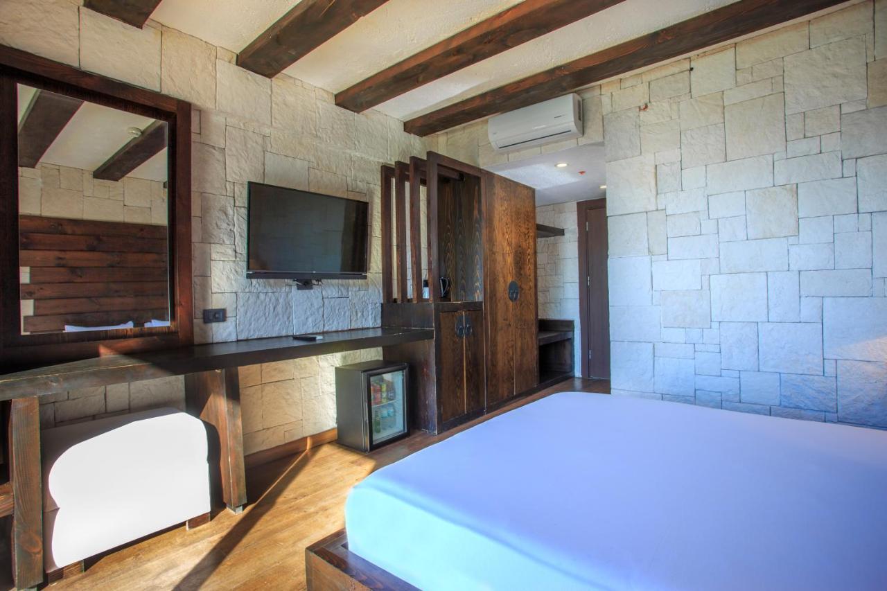 Manaspark Deluxe Hotel 올루데니스 외부 사진