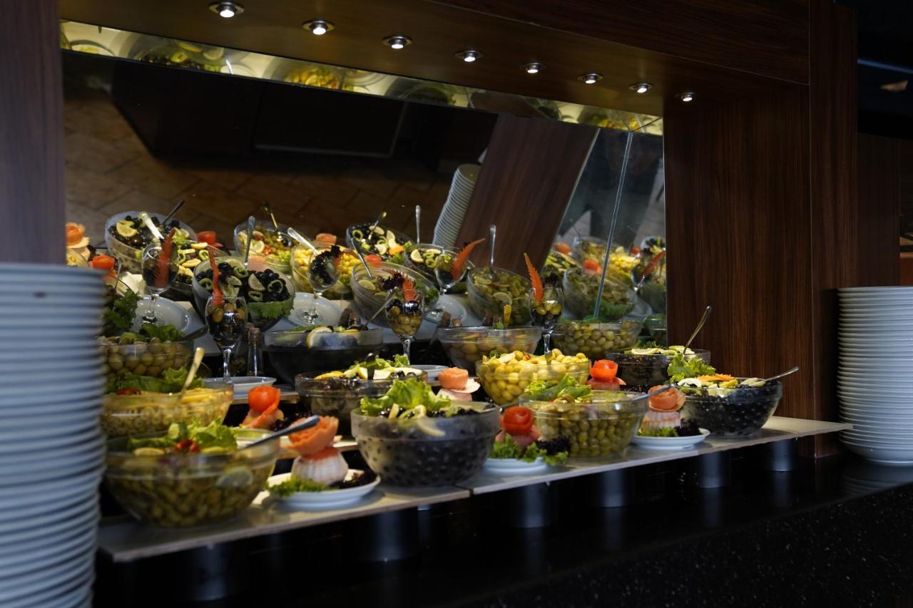 Manaspark Deluxe Hotel 올루데니스 외부 사진