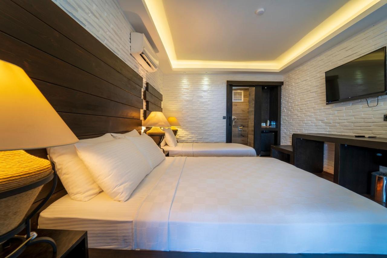 Manaspark Deluxe Hotel 올루데니스 외부 사진