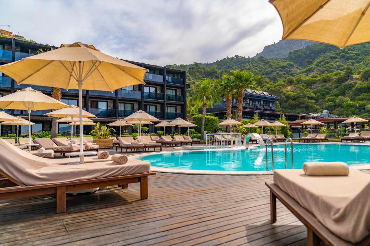 Manaspark Deluxe Hotel 올루데니스 외부 사진
