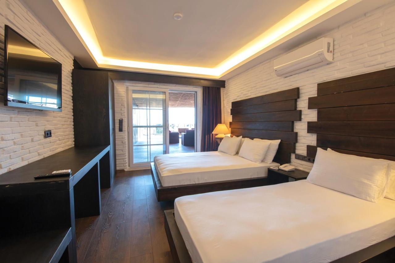 Manaspark Deluxe Hotel 올루데니스 외부 사진
