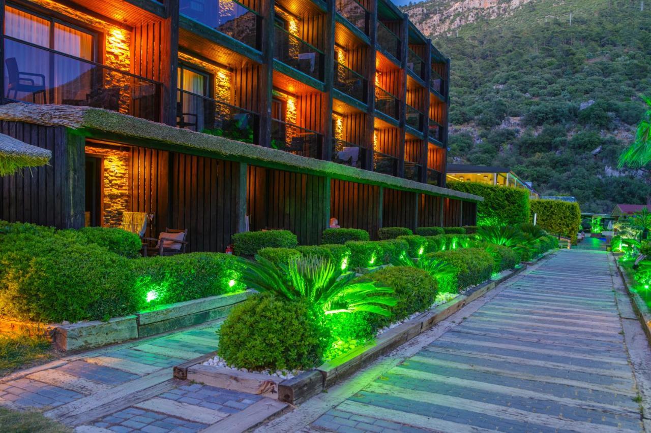 Manaspark Deluxe Hotel 올루데니스 외부 사진